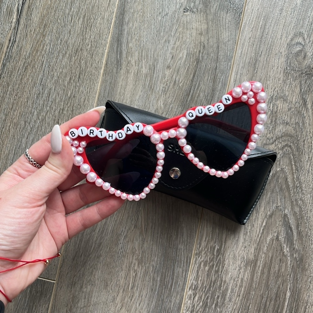 🤎3/$22🤎 SHEIN Red Heart Shaped "Birthday Queen" Sunglasses - Picture 2 of 3